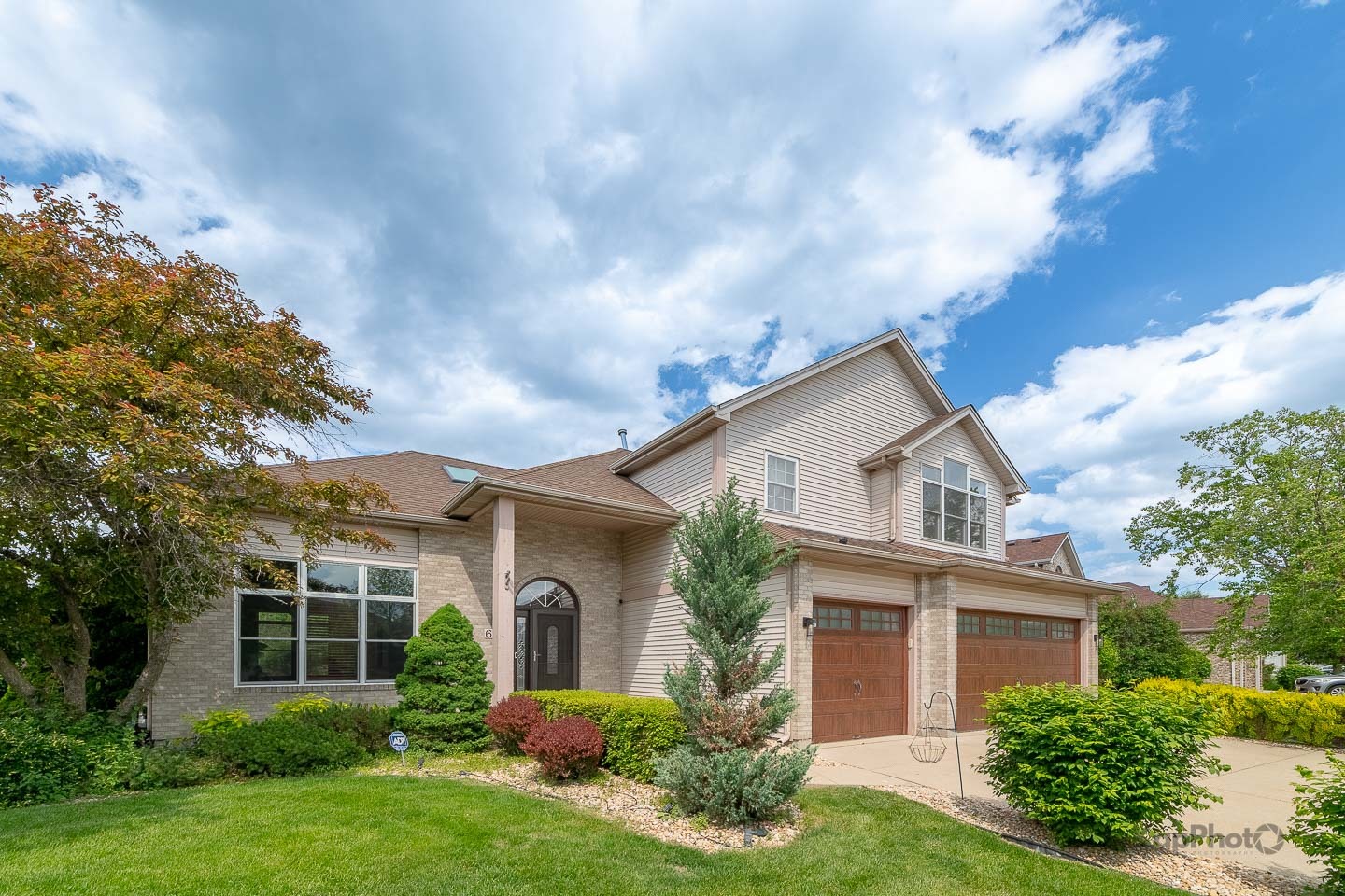 Photo of 674 Goldenrod Drive, Bolingbrook, IL 60440