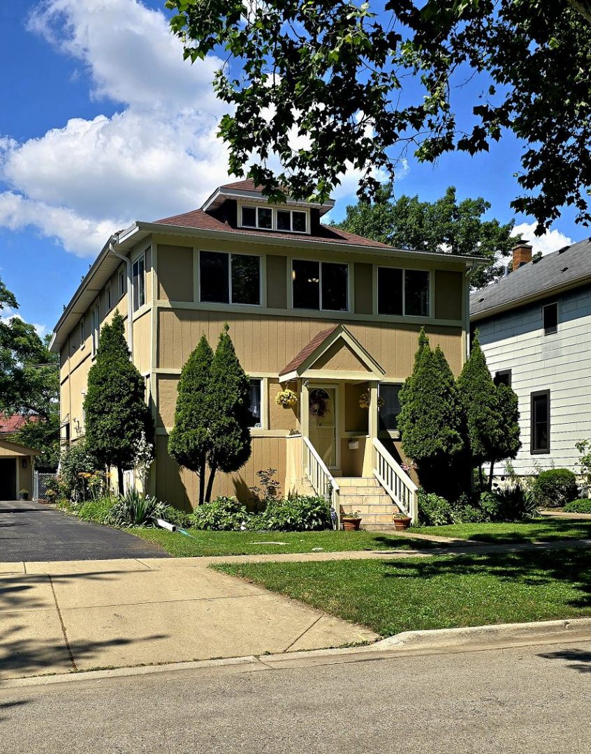 Photo of 8518 Rockefeller Avenue, Brookfield, IL 60513