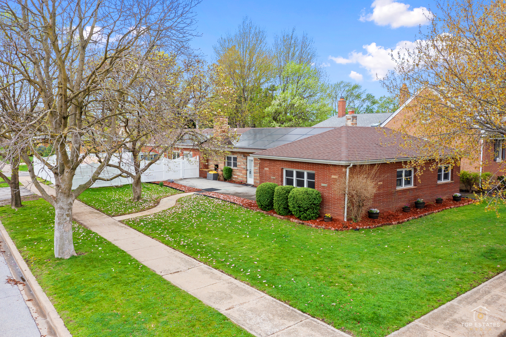 Photo of 3850 W 93rd Street, Evergreen Park, IL 60805