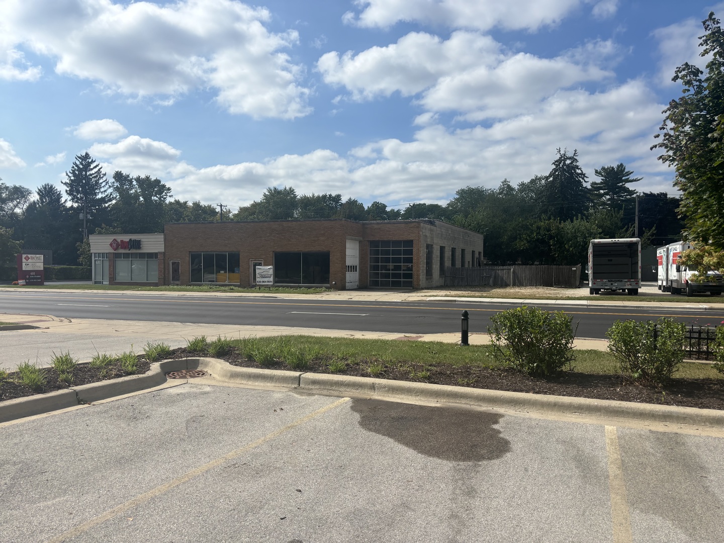 Photo of 655 N Washington Street, Naperville, IL 60563