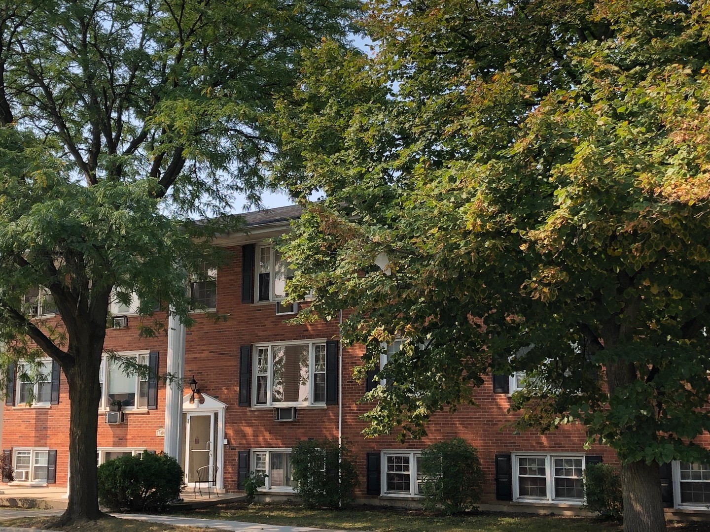 Photo of 9203 MONROE Avenue, Brookfield, IL 60513