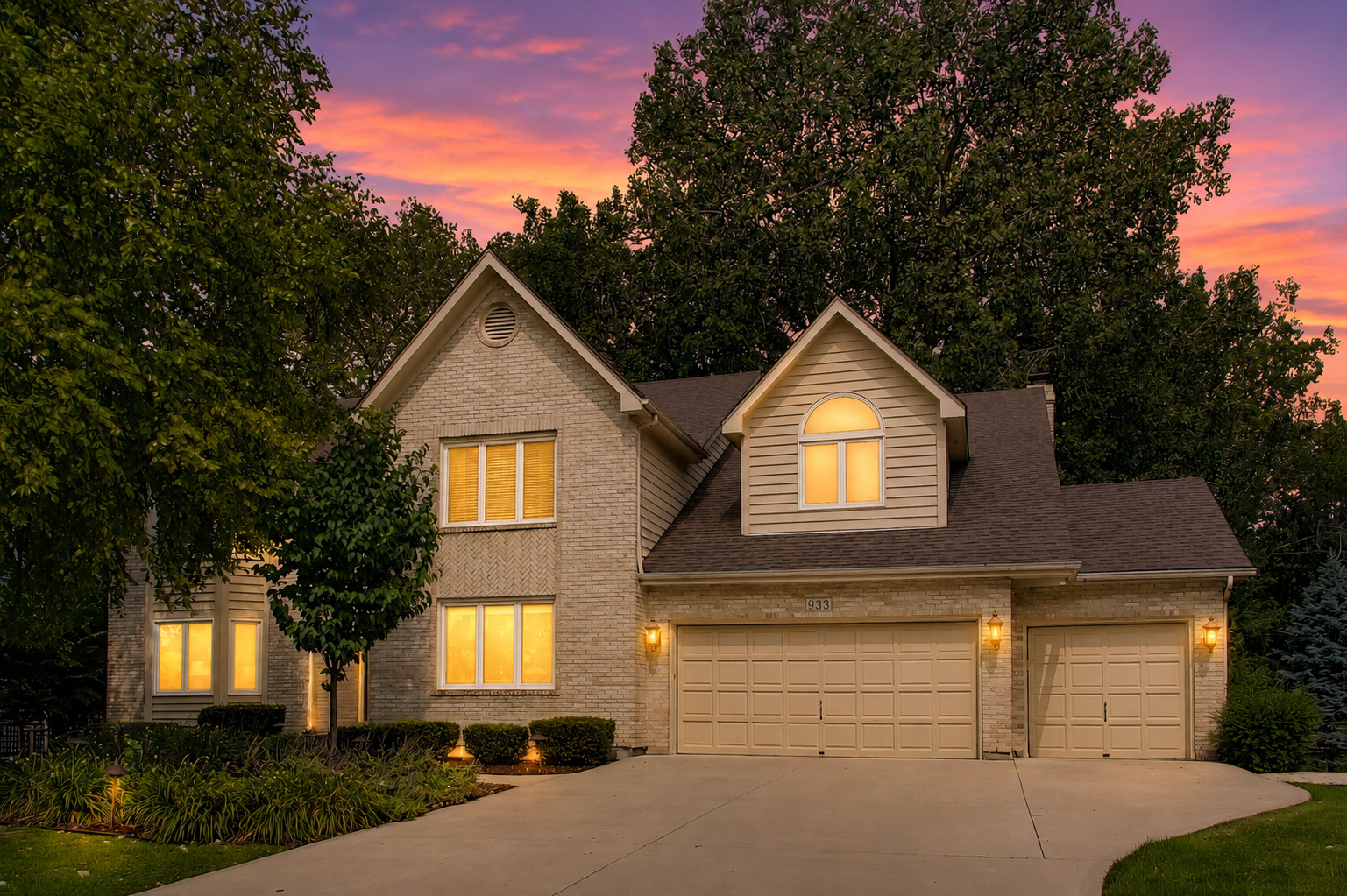 Photo of 933 Spindletree Avenue, Naperville, IL 60565