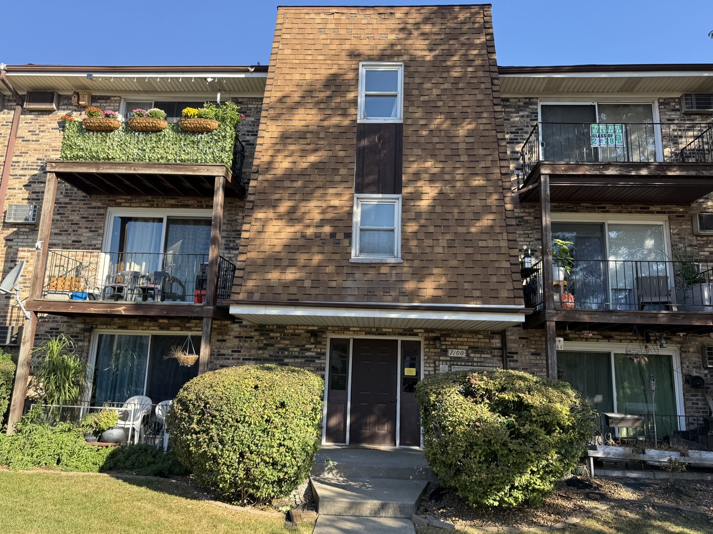 Photo of 7100 99th Street, Chicago Ridge, IL 60415