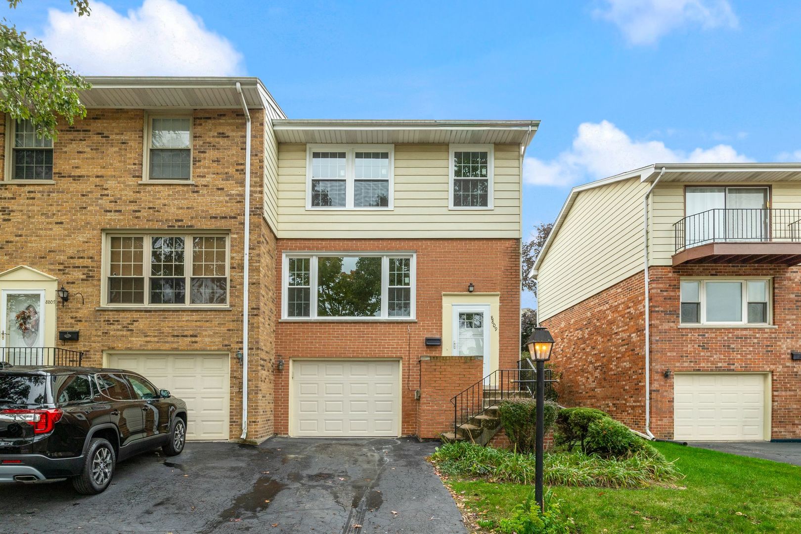 Photo of 8809 44th Place, Brookfield, IL 60513