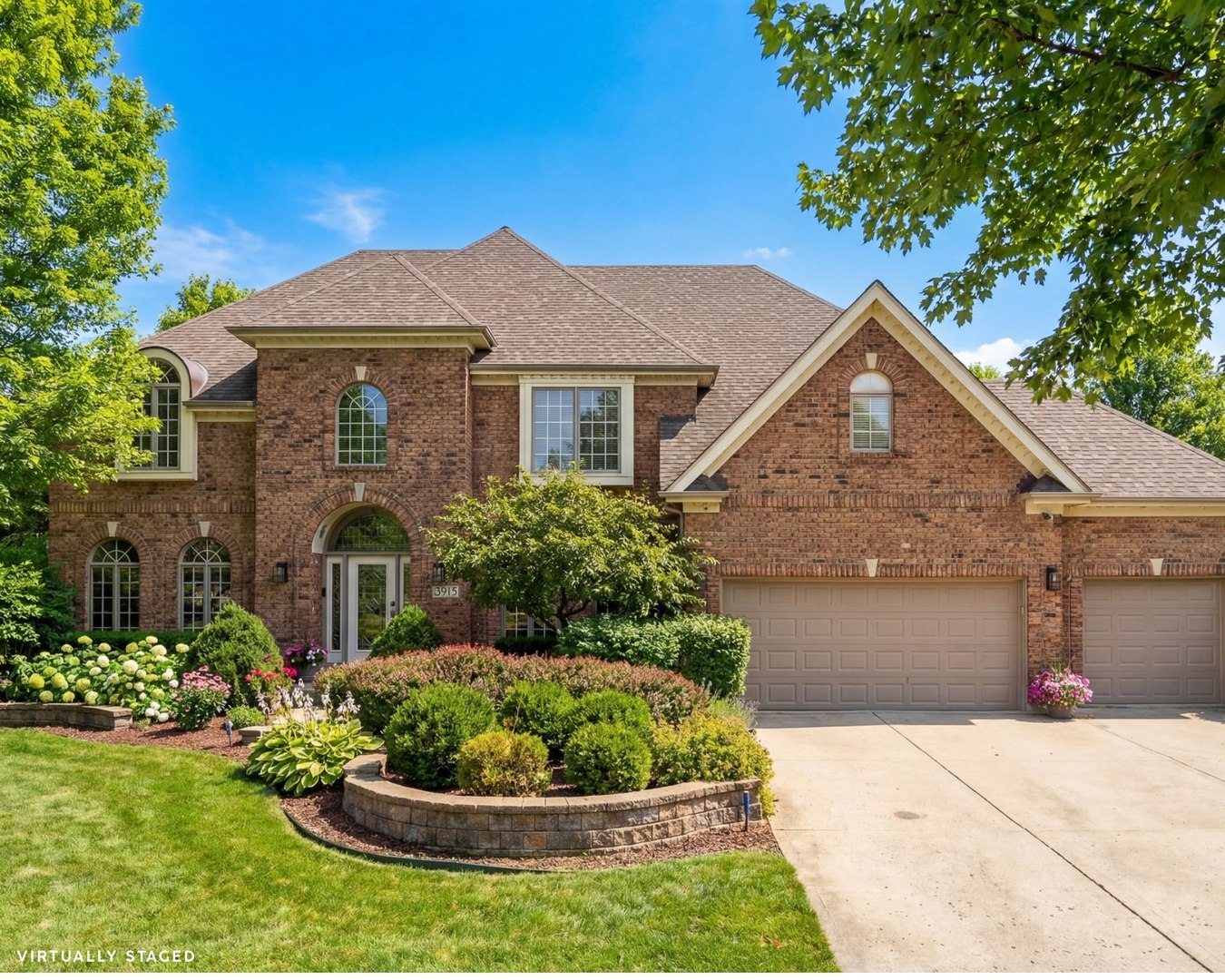 Photo of 3915 Royal Portrush Drive, Naperville, IL 60564