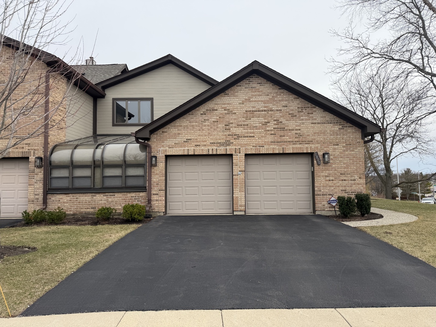 Photo of 1800 Monterey Court, Hoffman Estates, IL 60169