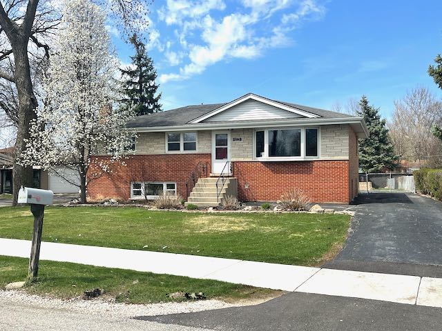 Photo of 8574 W 73rd Place, Justice, IL 60458