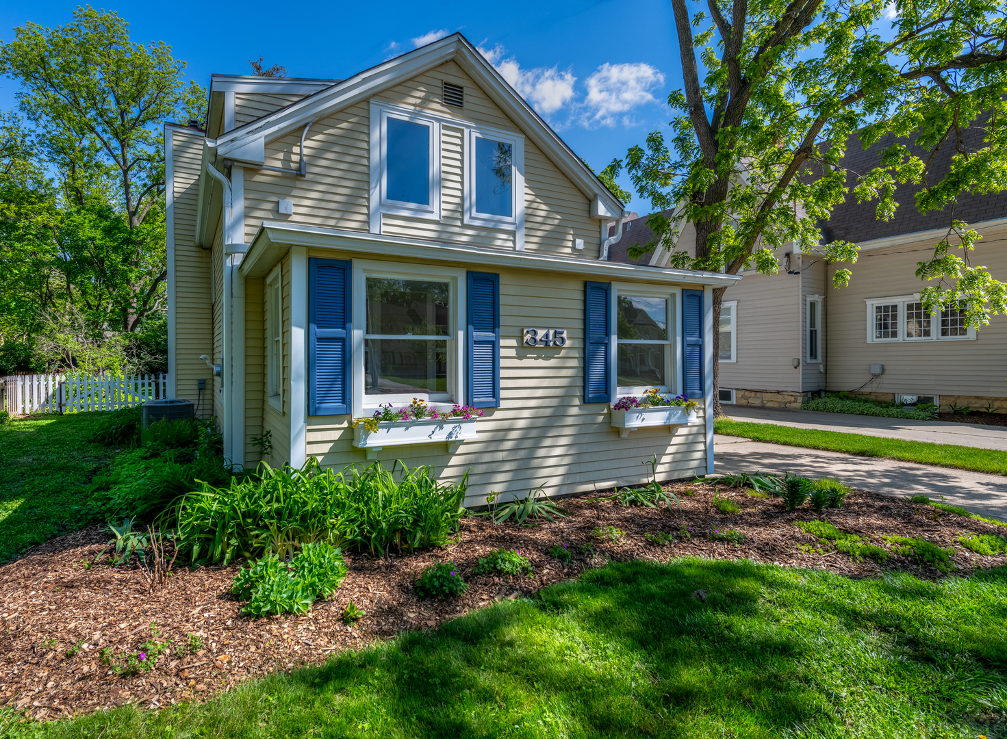 Photo of 345 Main Street, Batavia, IL 60510