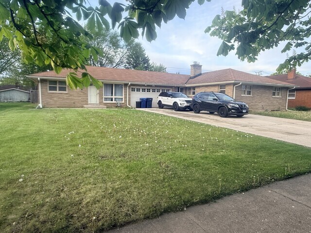 Photo of 2406 Pearsall Parkway, Waukegan, IL 60085