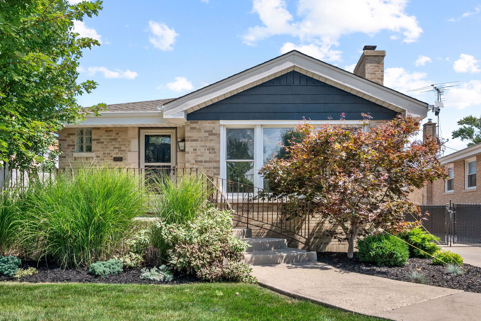 Photo of 4743 N NAGLE Avenue, Harwood Heights, IL 60706