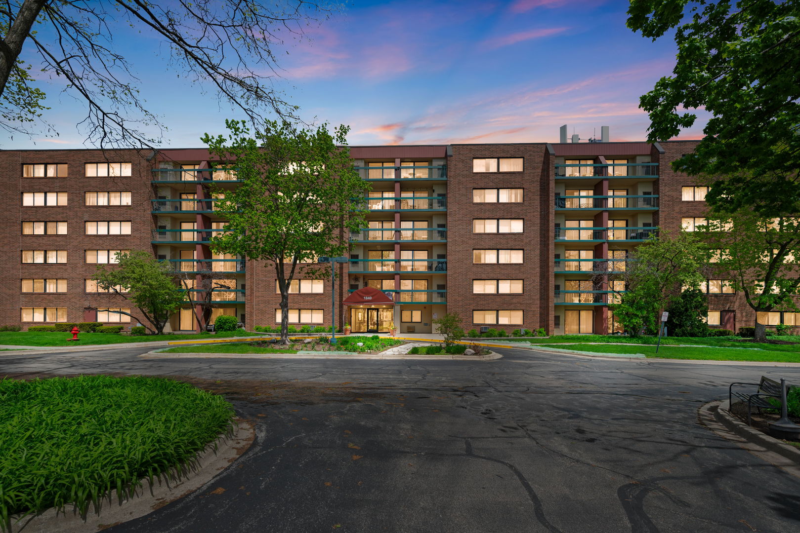 Photo of 1840 Huntington Boulevard, Hoffman Estates, IL 60169