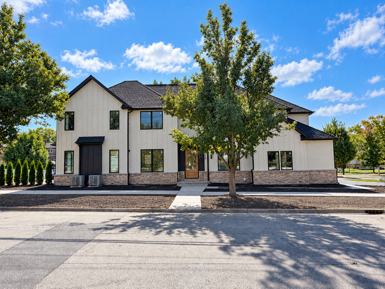 Photo of 524 W Third Street, Elmhurst, IL 60126