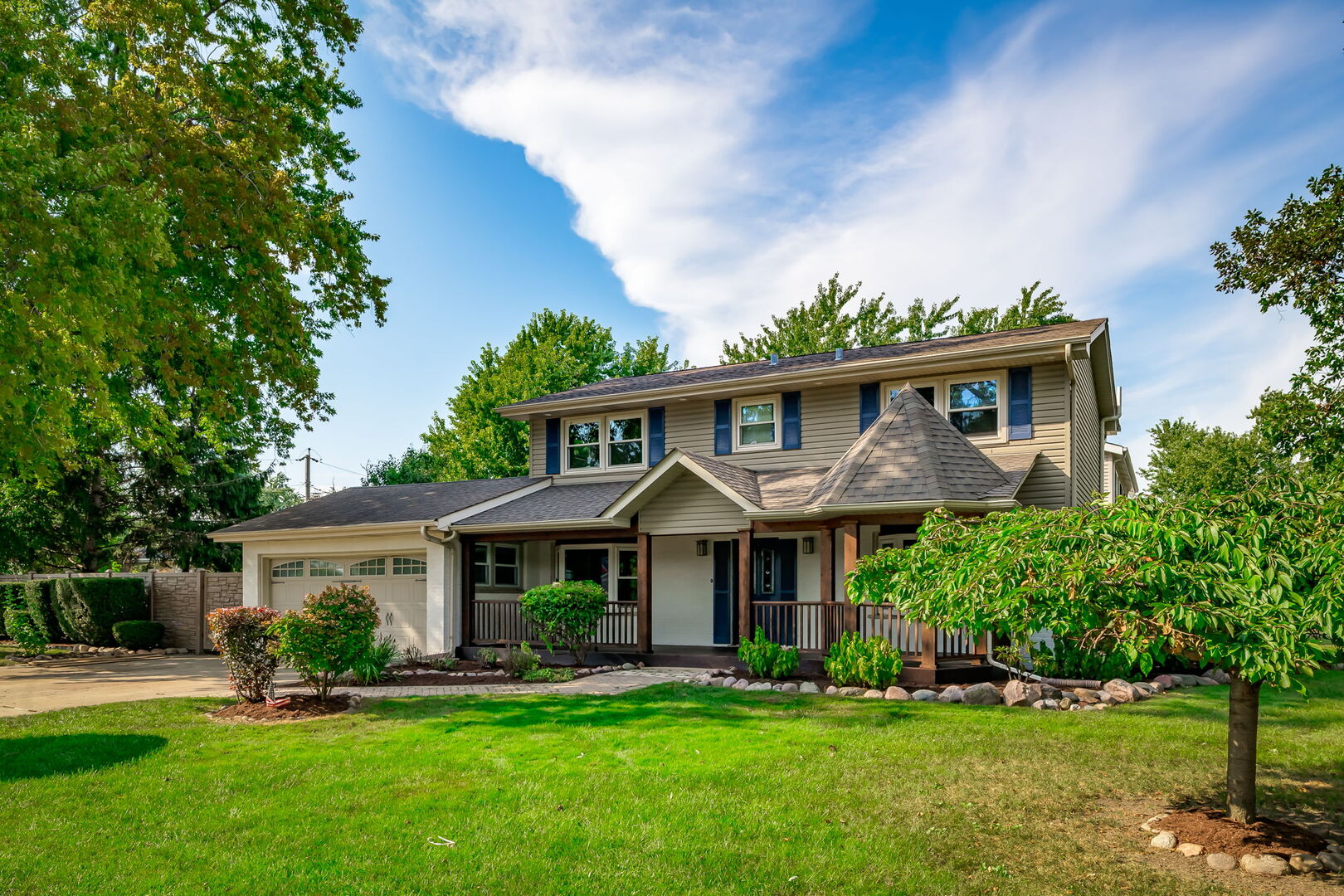 Photo of 305 E Armitage Avenue, Elmhurst, IL 60126