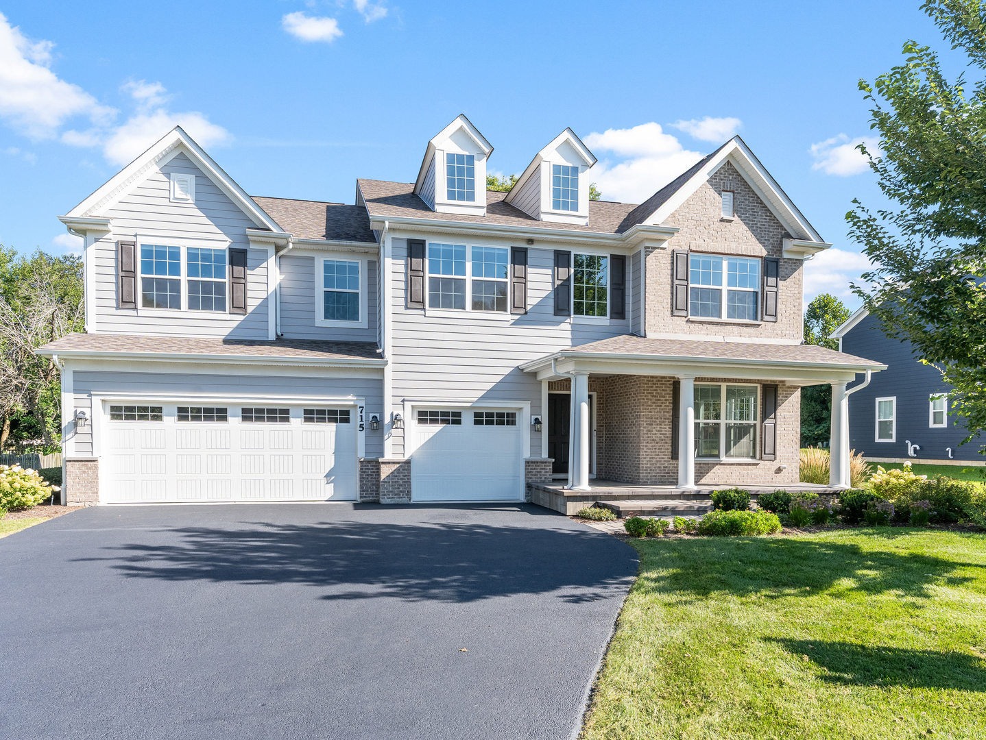 Photo of 715 Gateshead Drive, Naperville, IL 60565