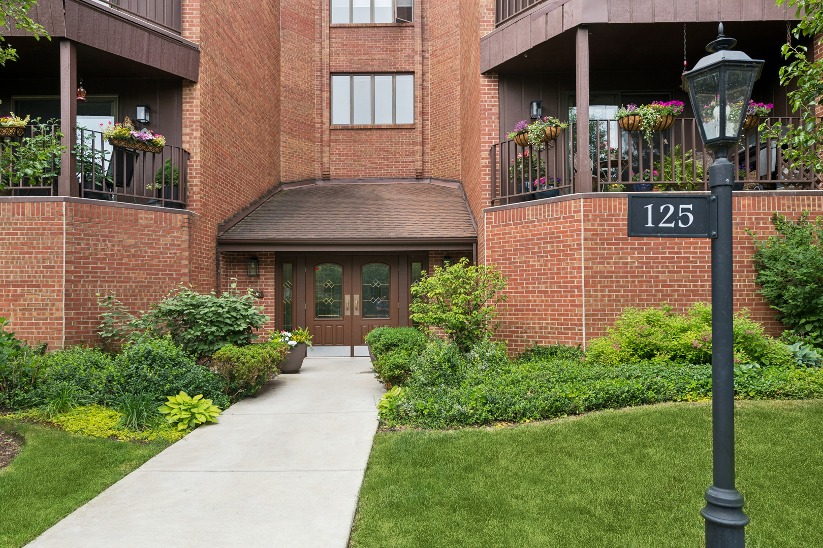 Photo of 125 Boardwalk Place, Park Ridge, IL 60068