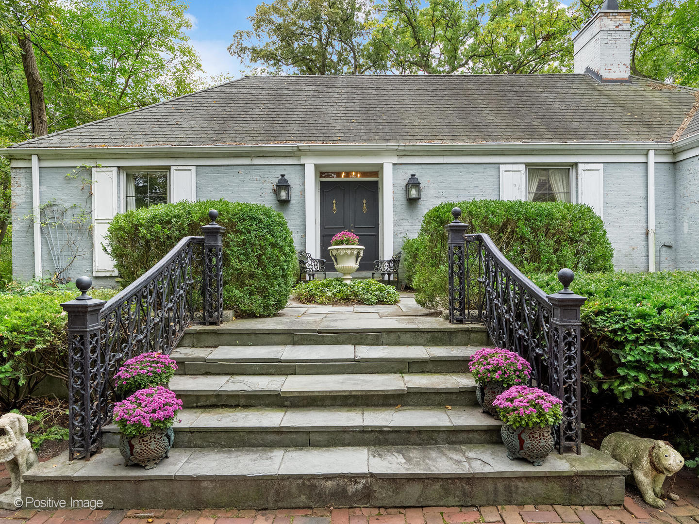 Photo of 704 Bittersweet Lane, Hinsdale, IL 60521