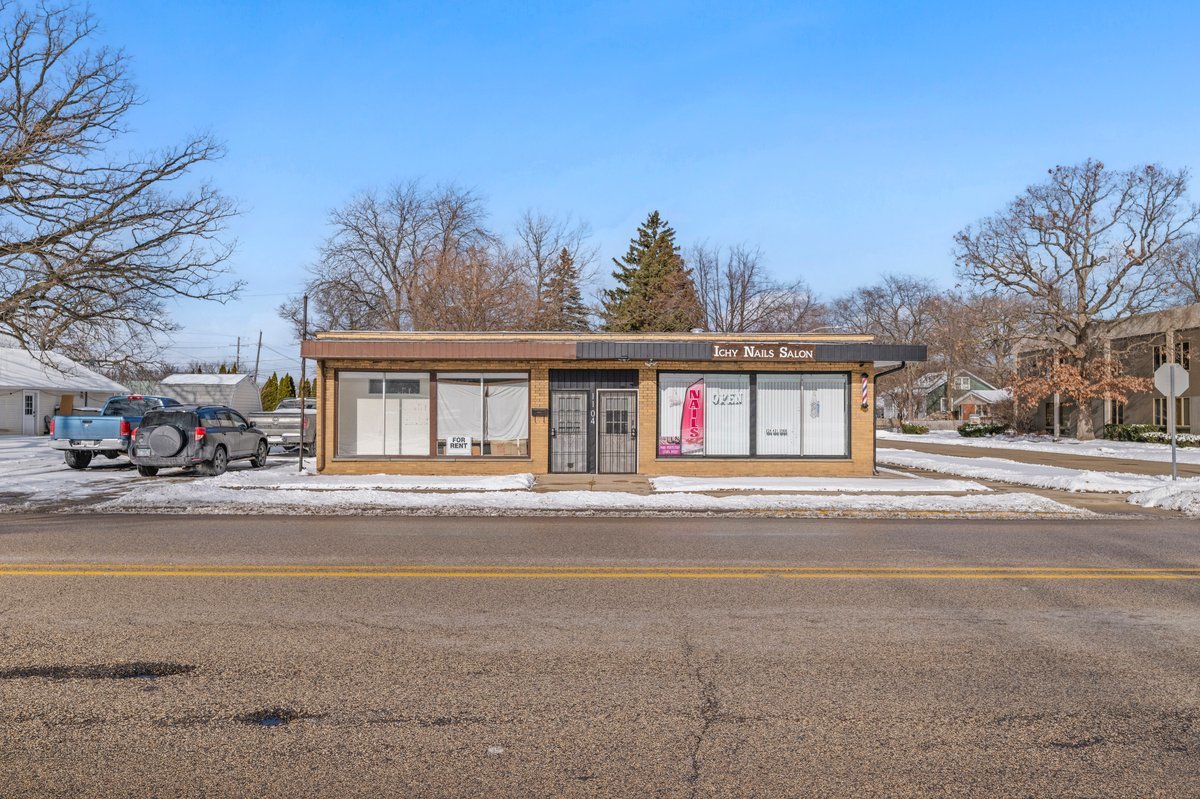 Photo of 1104 W Glen Flora Avenue, Waukegan, IL 60085