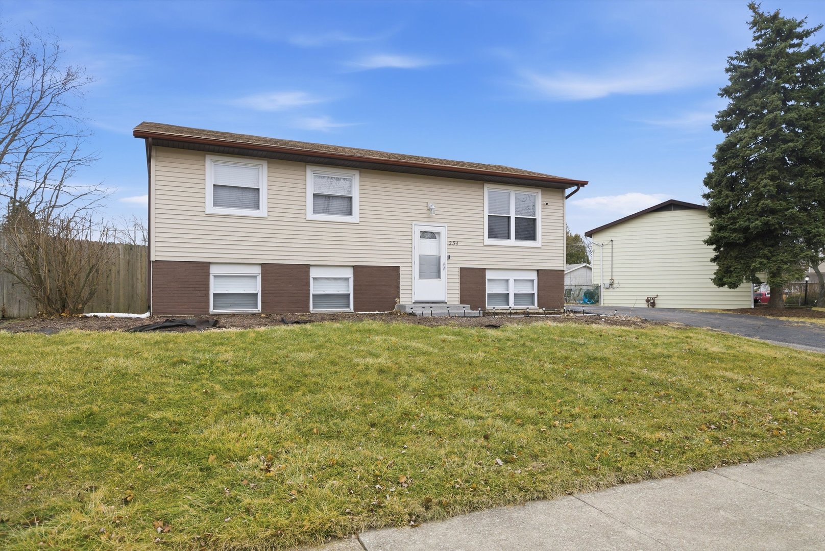 Photo of 234 Malibu Drive, Bolingbrook, IL 60440