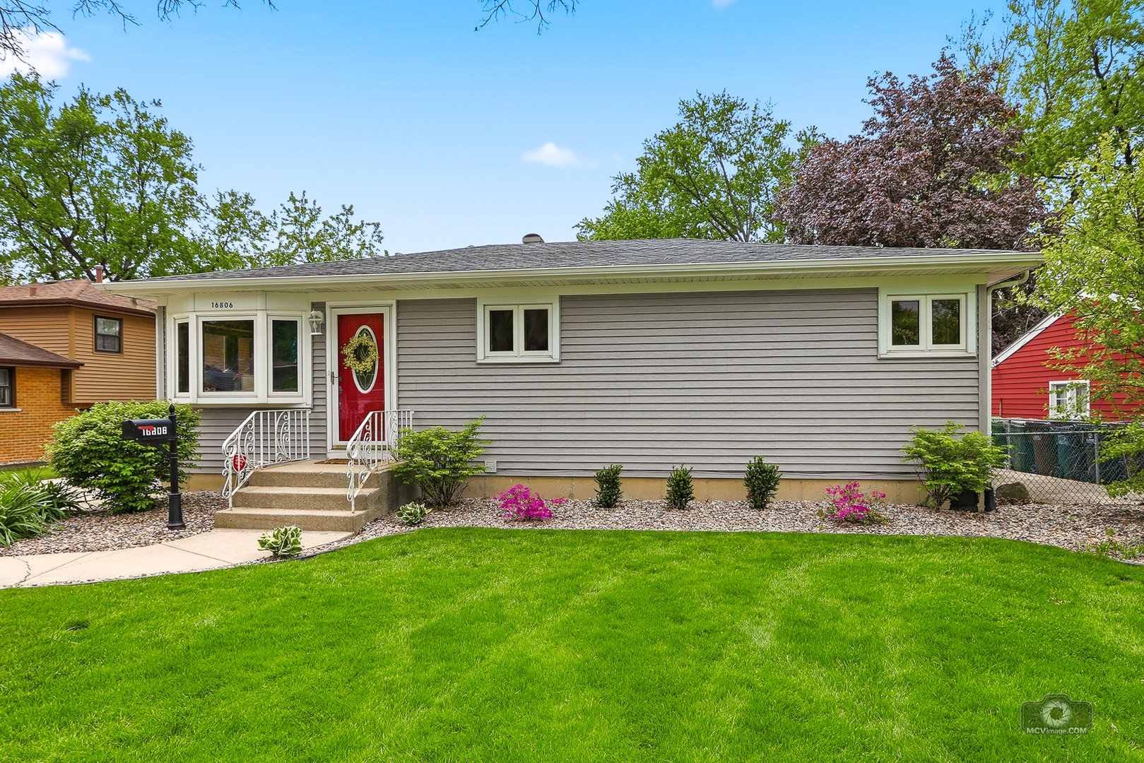 Photo of 16806 Forest View Drive, Tinley Park, IL 60477