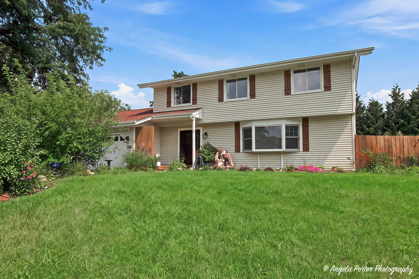 Photo of 430 Shagbark Lane, Lindenhurst, IL 60046
