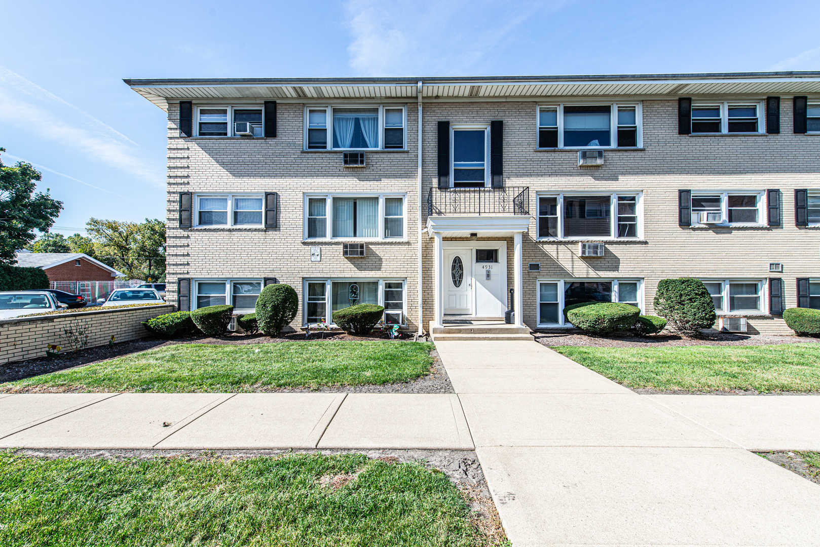 Photo of 4931 N East River Road, Norridge, IL 60706