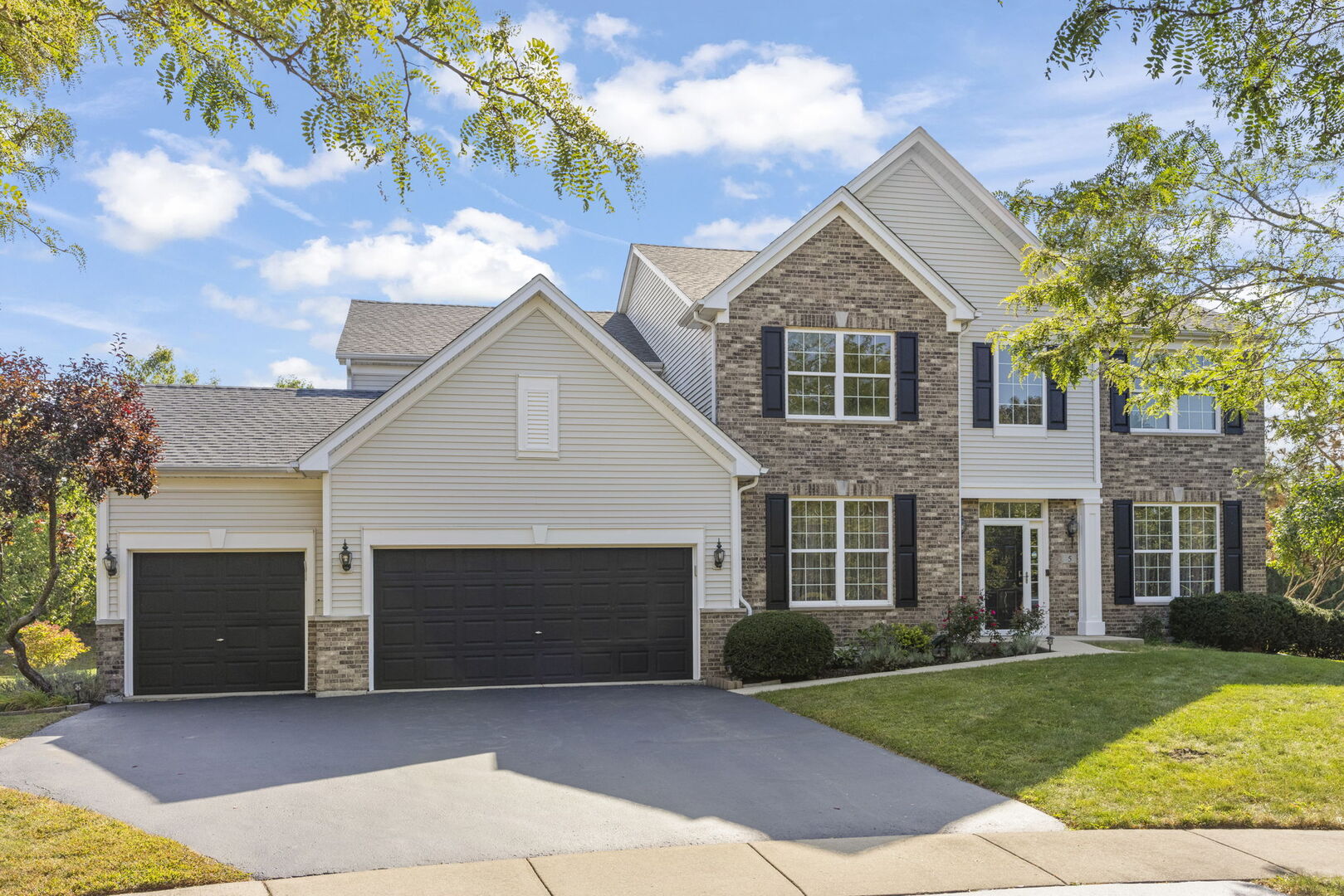 Photo of 5 Player Court, Bolingbrook, IL 60490