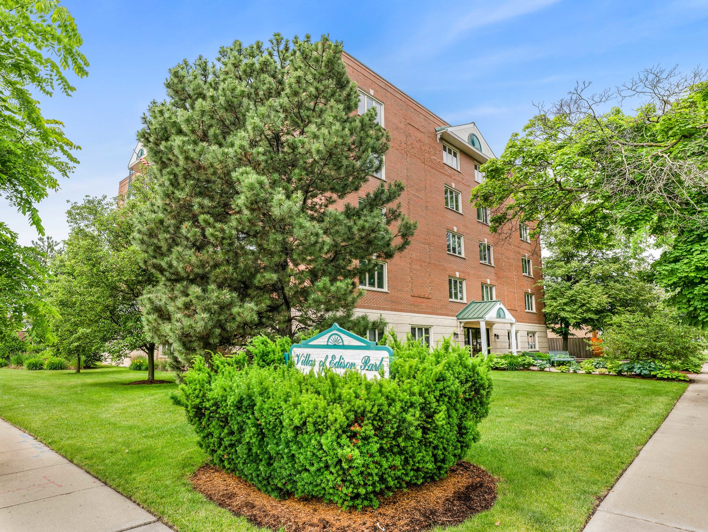Photo of 6800 N Harlem Avenue, Chicago, IL 60631
