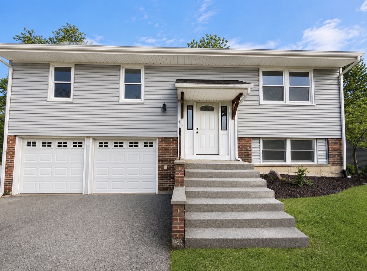 Photo of 7931 W laurel Drive, Frankfort, IL 60423