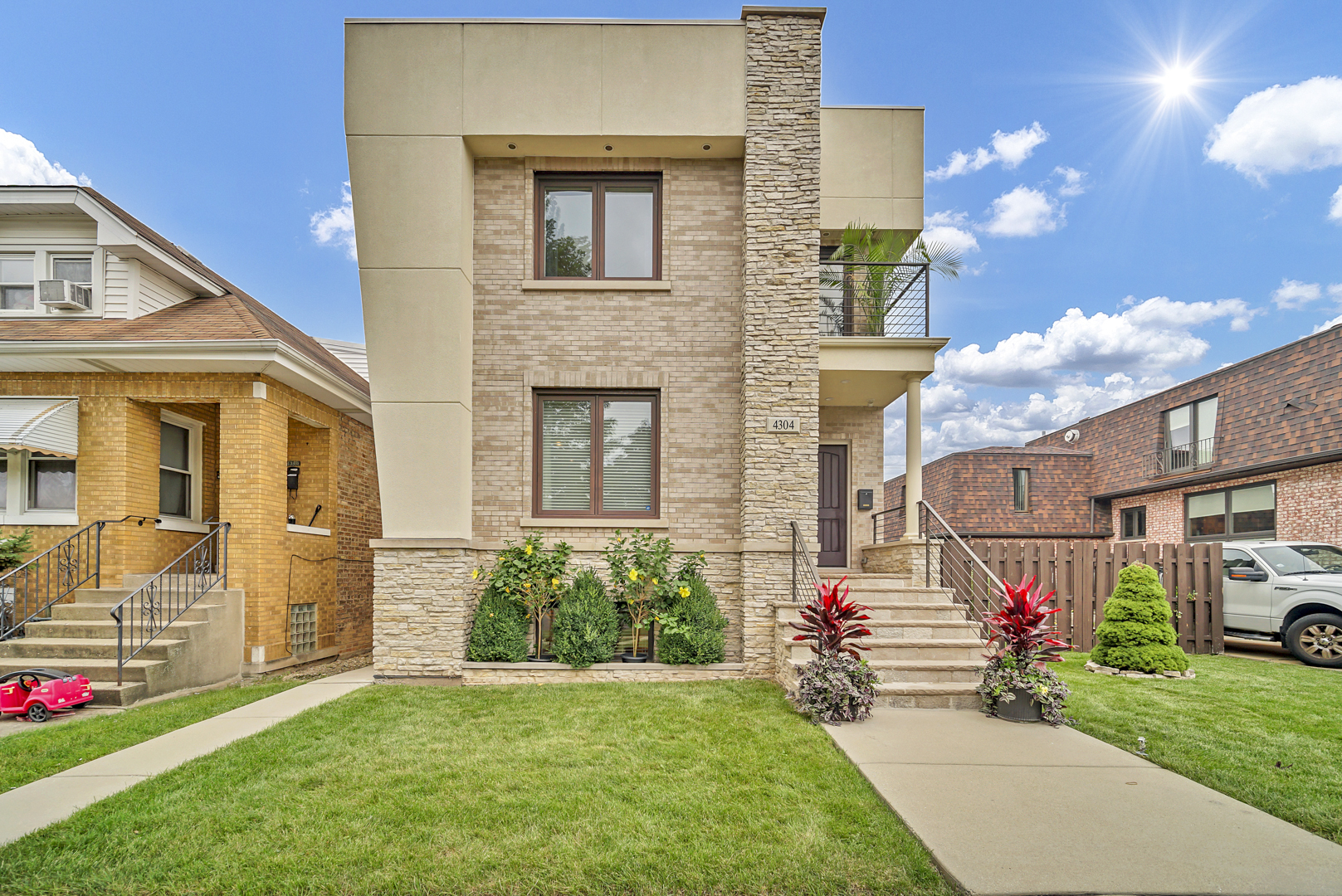 Photo of 4304 N Overhill Avenue, Norridge, IL 60706