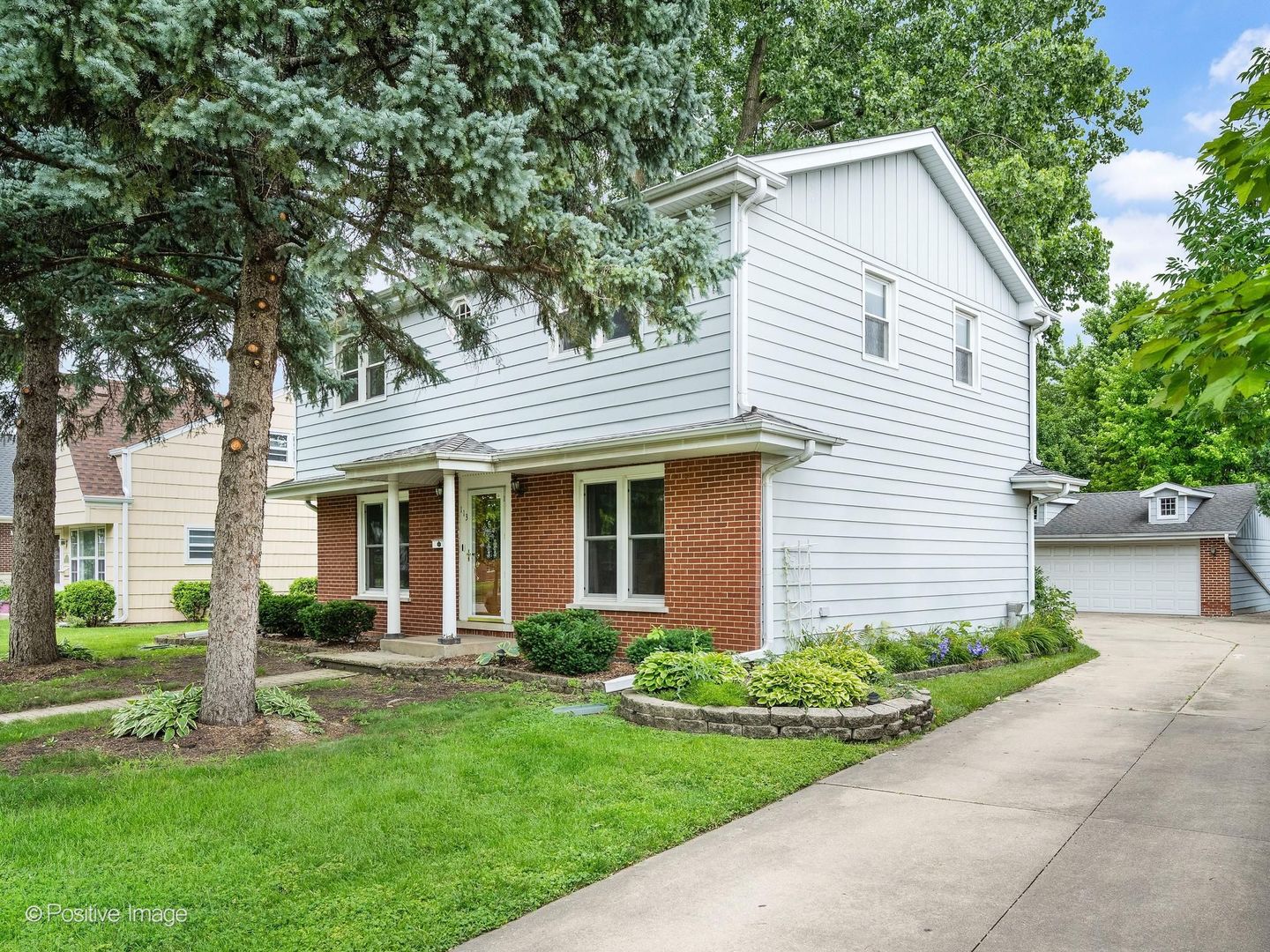 Photo of 113 N Oak Street, Elmhurst, IL 60126