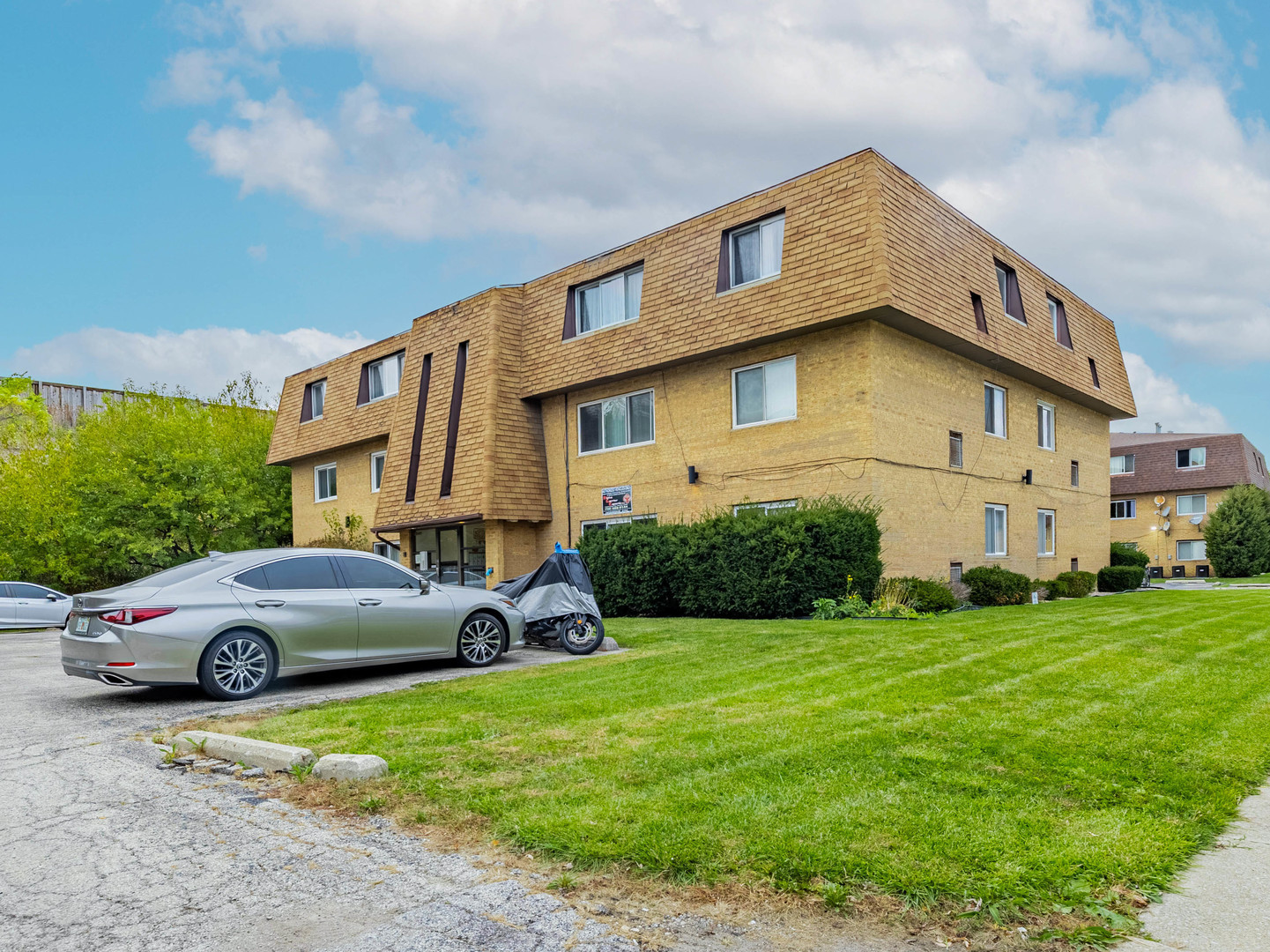 Photo of 10440 Natoma Avenue, Chicago Ridge, IL 60415