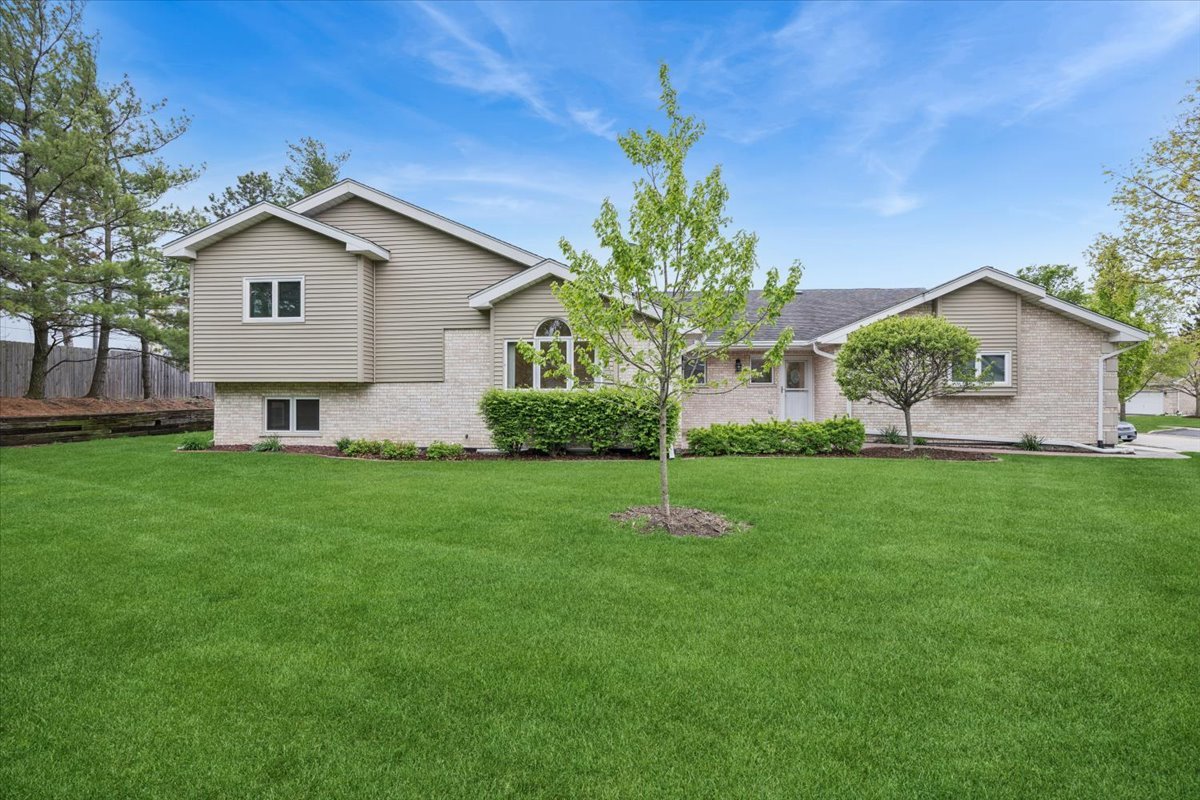 Photo of 16101 Lake Villa Avenue, Tinley Park, IL 60477