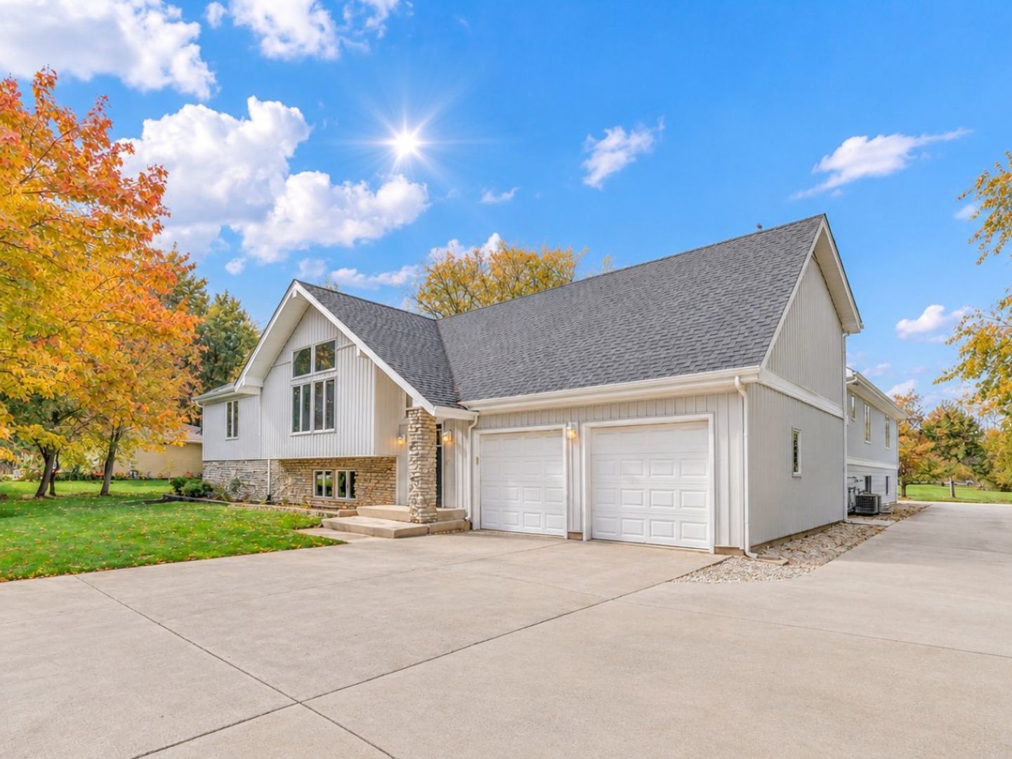 Photo of 7N140 Nancy Lane, St. Charles, IL 60175