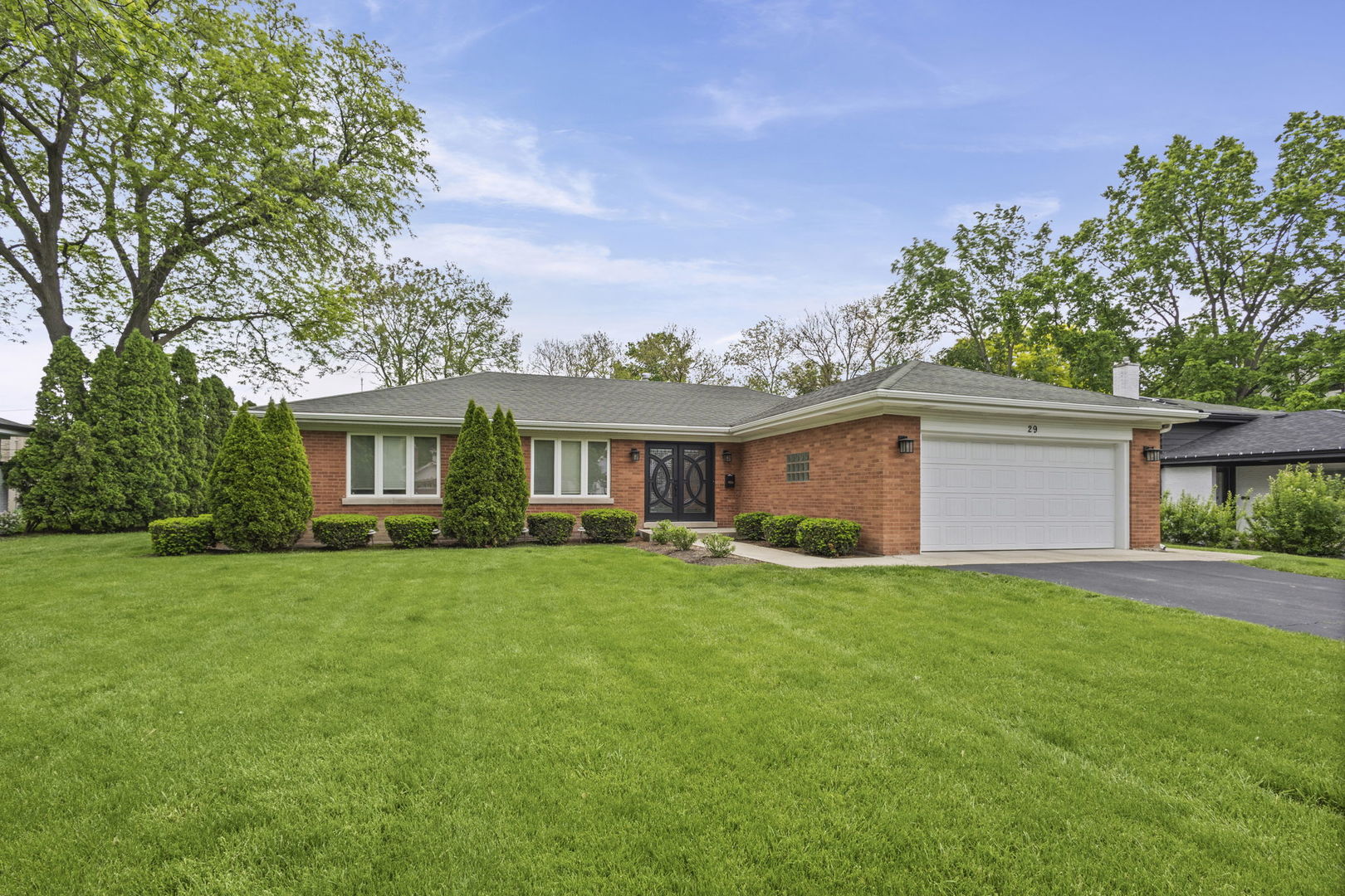 Photo of 29 Springlake Avenue, Hinsdale, IL 60521