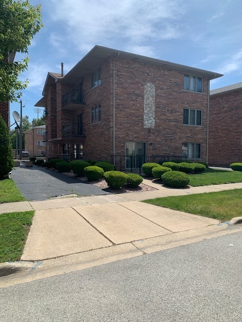 Photo of 10541 Parkside Avenue, Chicago Ridge, IL 60415