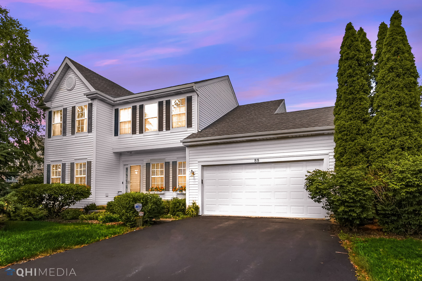 Photo of 88 Stable Way, Lindenhurst, IL 60046