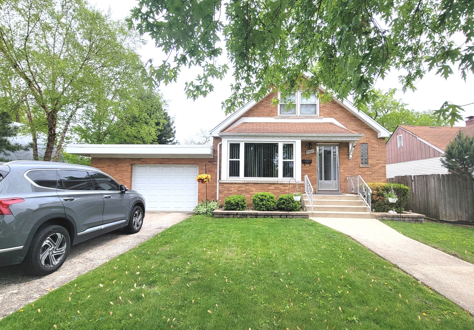 Photo of 9301 S Spaulding Avenue, Evergreen Park, IL 60805