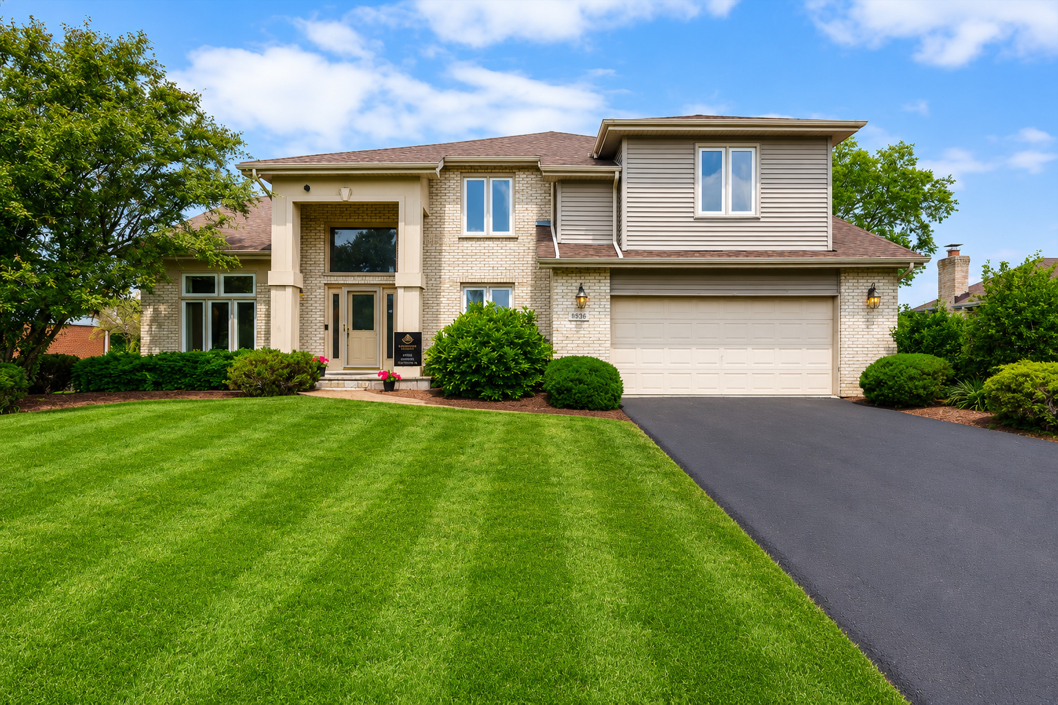 Photo of 8936 Charrington Drive, Frankfort, IL 60423