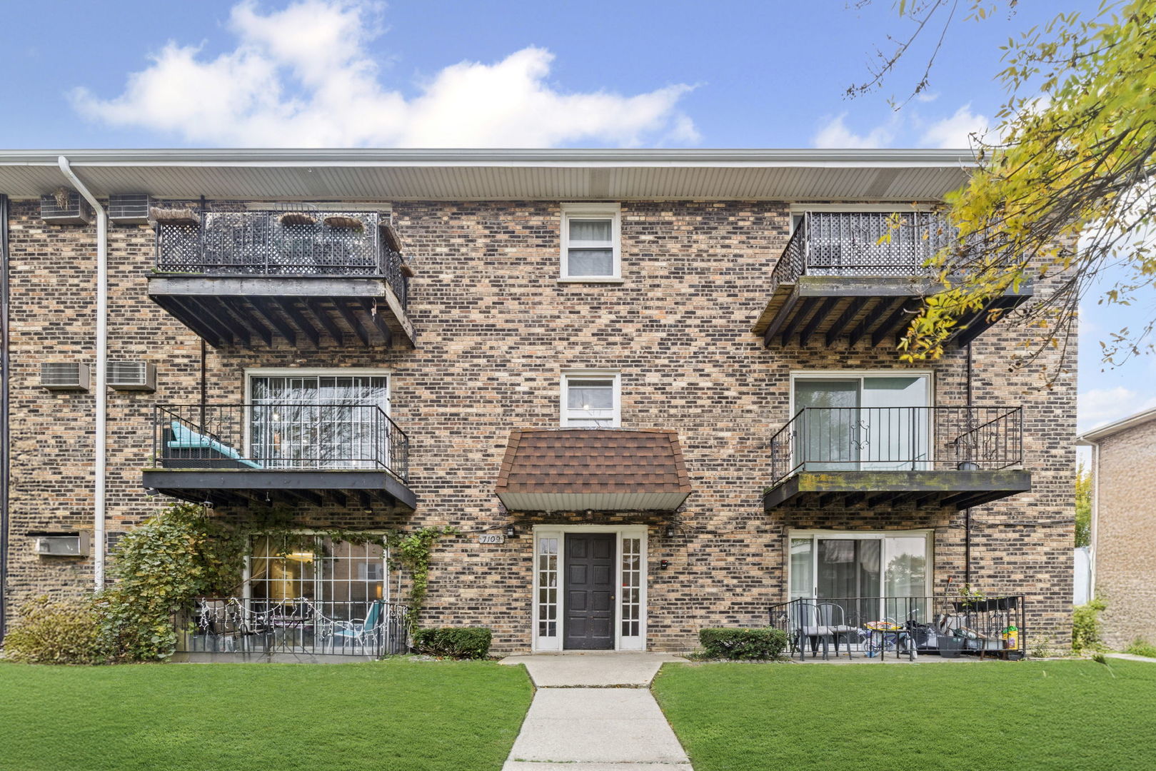 Photo of 7109 Oconnell Drive, Chicago Ridge, IL 60415