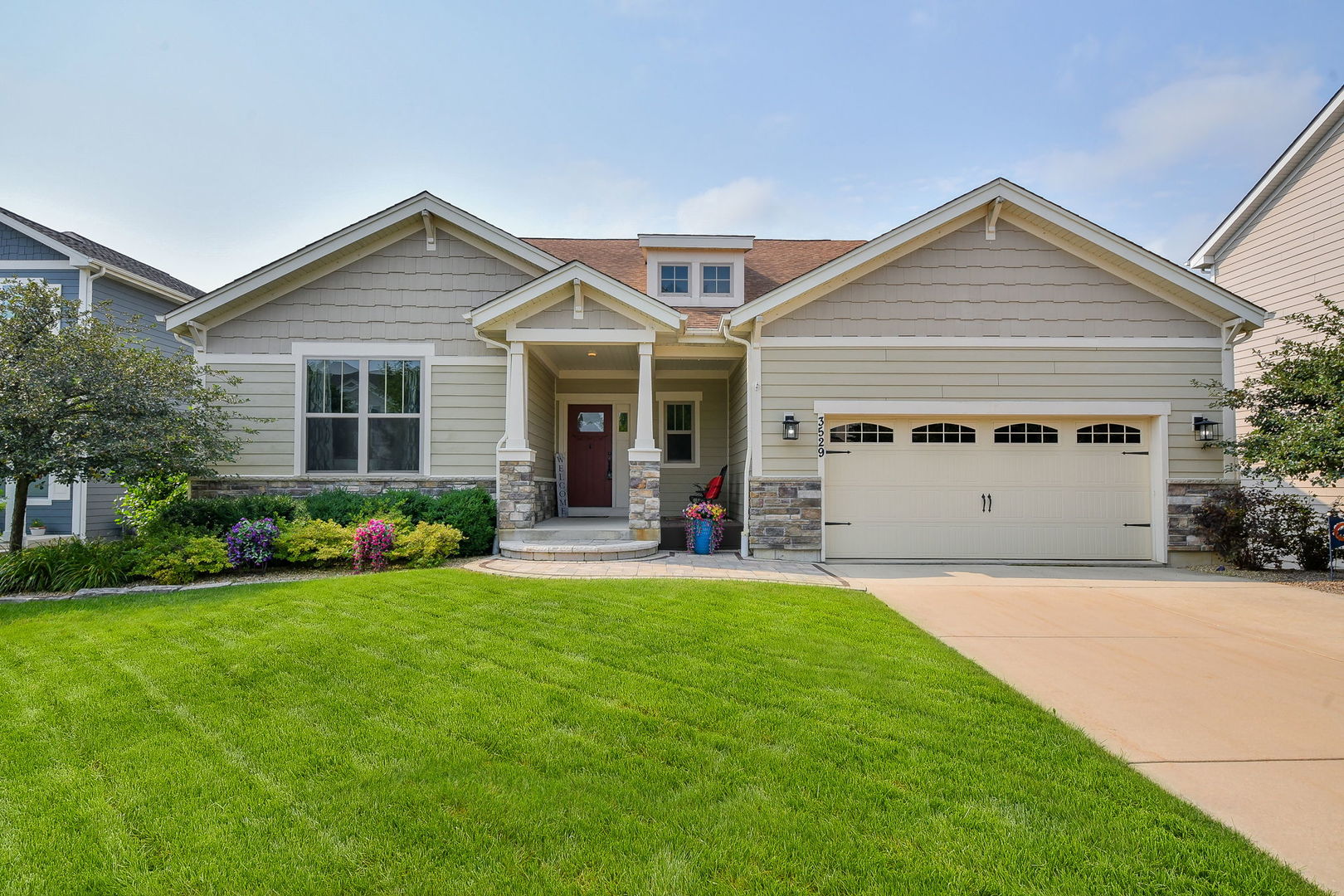 Photo of 3529 Gallant Fox Drive, Elgin, IL 60124