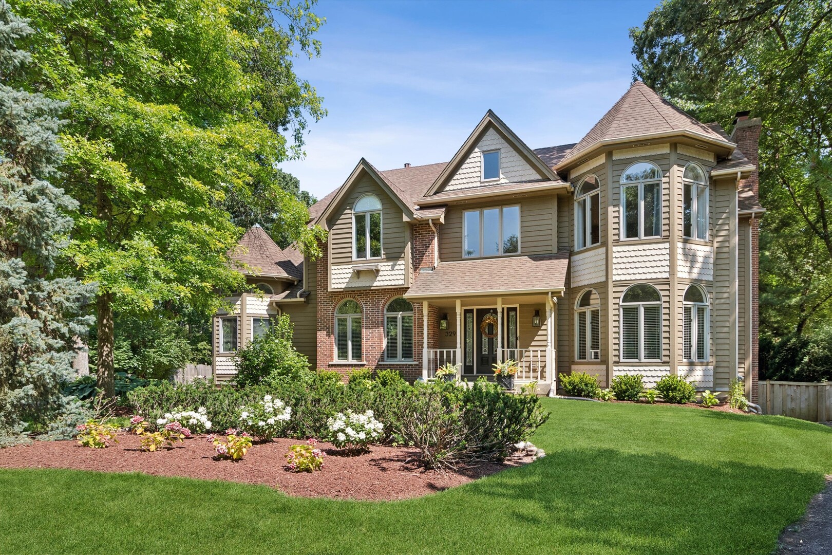 Photo of 329 Royce Woods Court, Naperville, IL 60565
