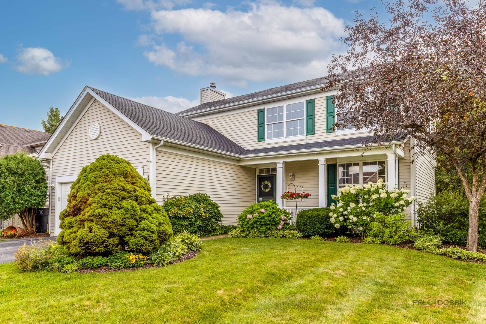 Photo of 220 Meadowlark Circle, Lindenhurst, IL 60046