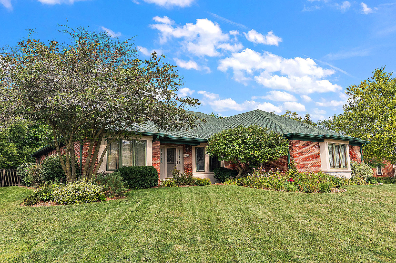 Photo of 10993 Pioneer Trail, Frankfort, IL 60423