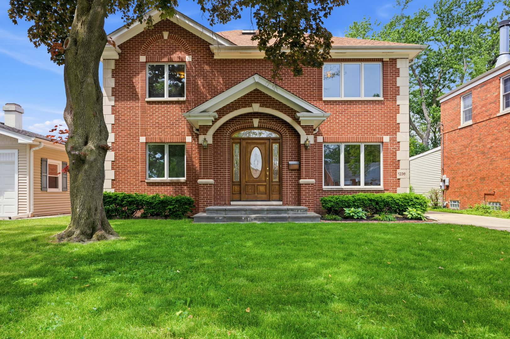 Photo of 1236 S Brophy Avenue, Park Ridge, IL 60068