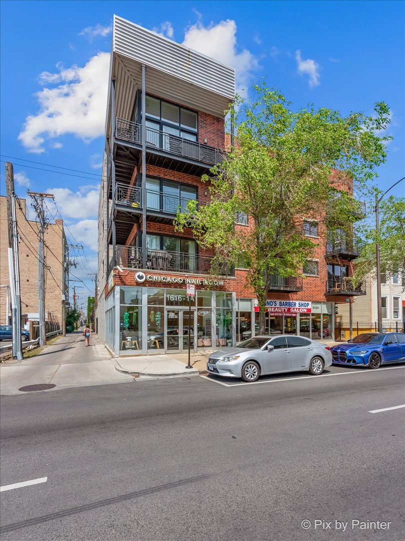Photo of 1616 N Western Avenue, Chicago, IL 60647