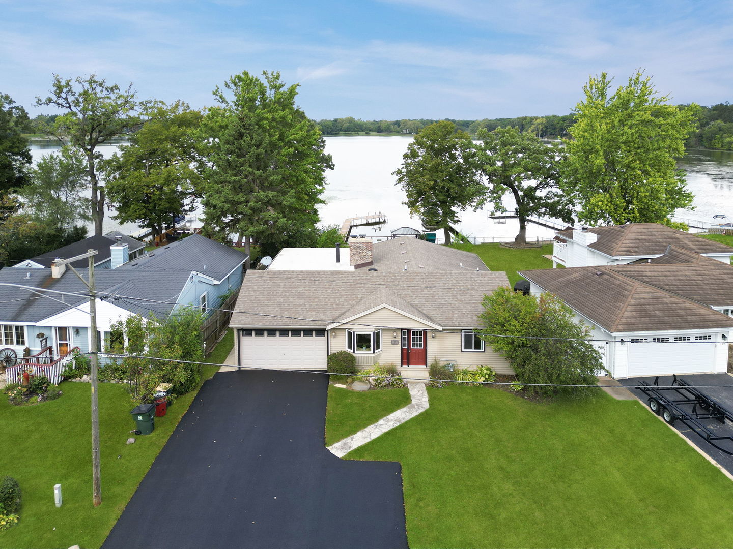 Photo of 188 Oakwood Drive, Antioch, IL 60002