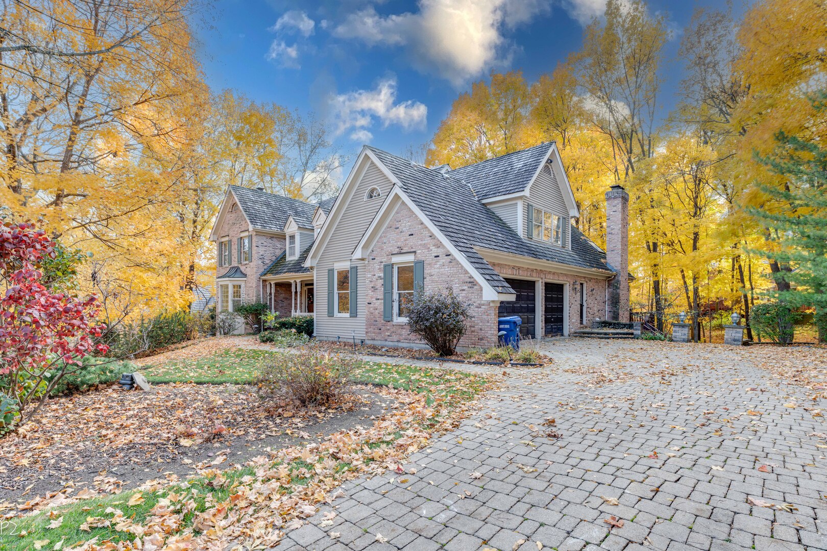 Photo of 813 Fox Glen Drive, St. Charles, IL 60174