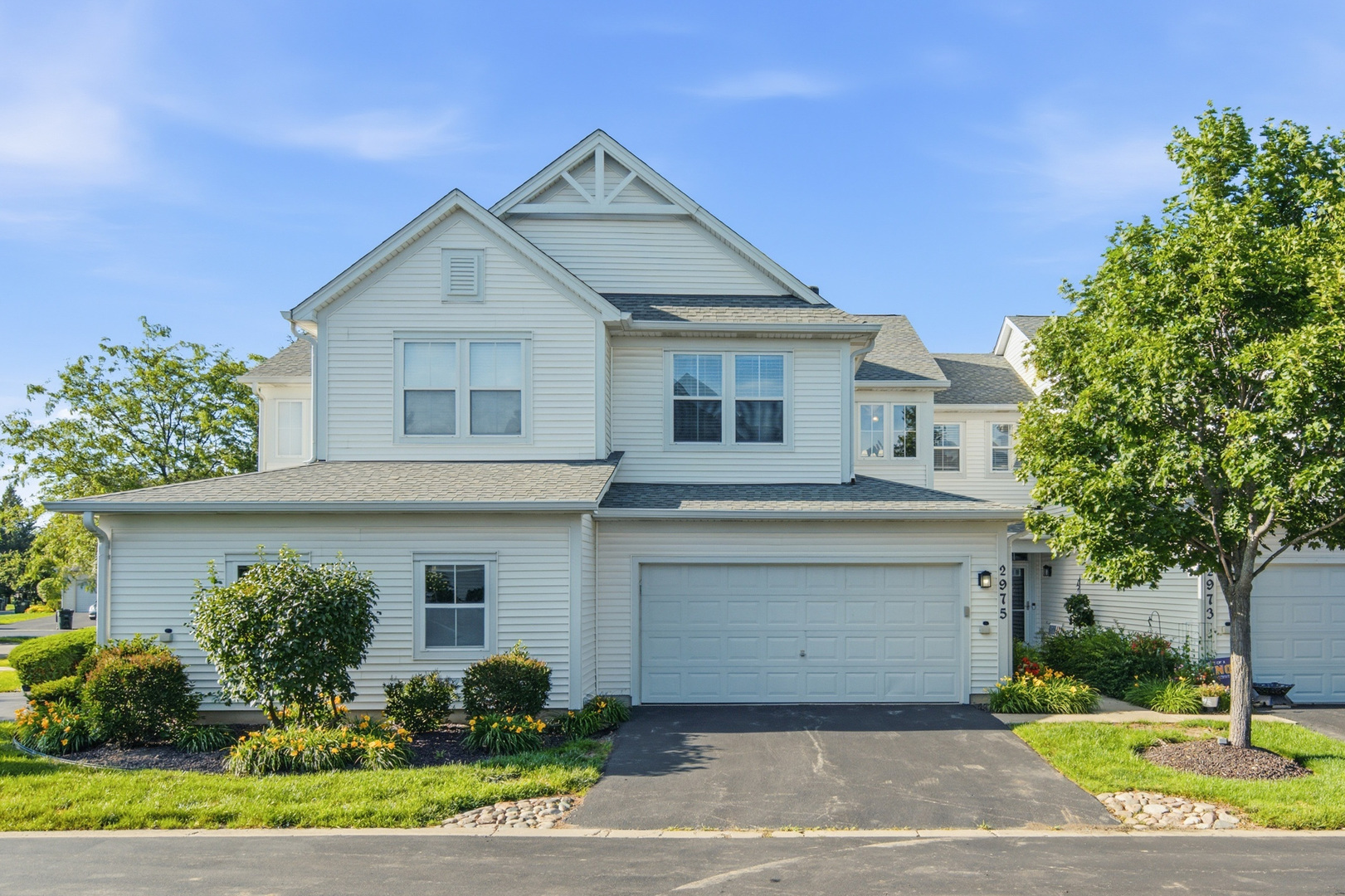 Photo of 2975 Falling Waters Lane, Lindenhurst, IL 60046