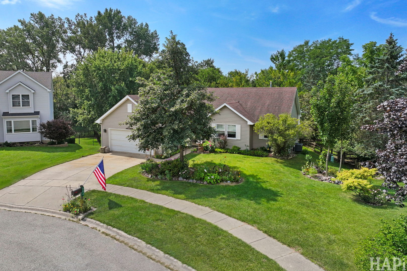 Photo of 304 Hawthorne Court, Antioch, IL 60002