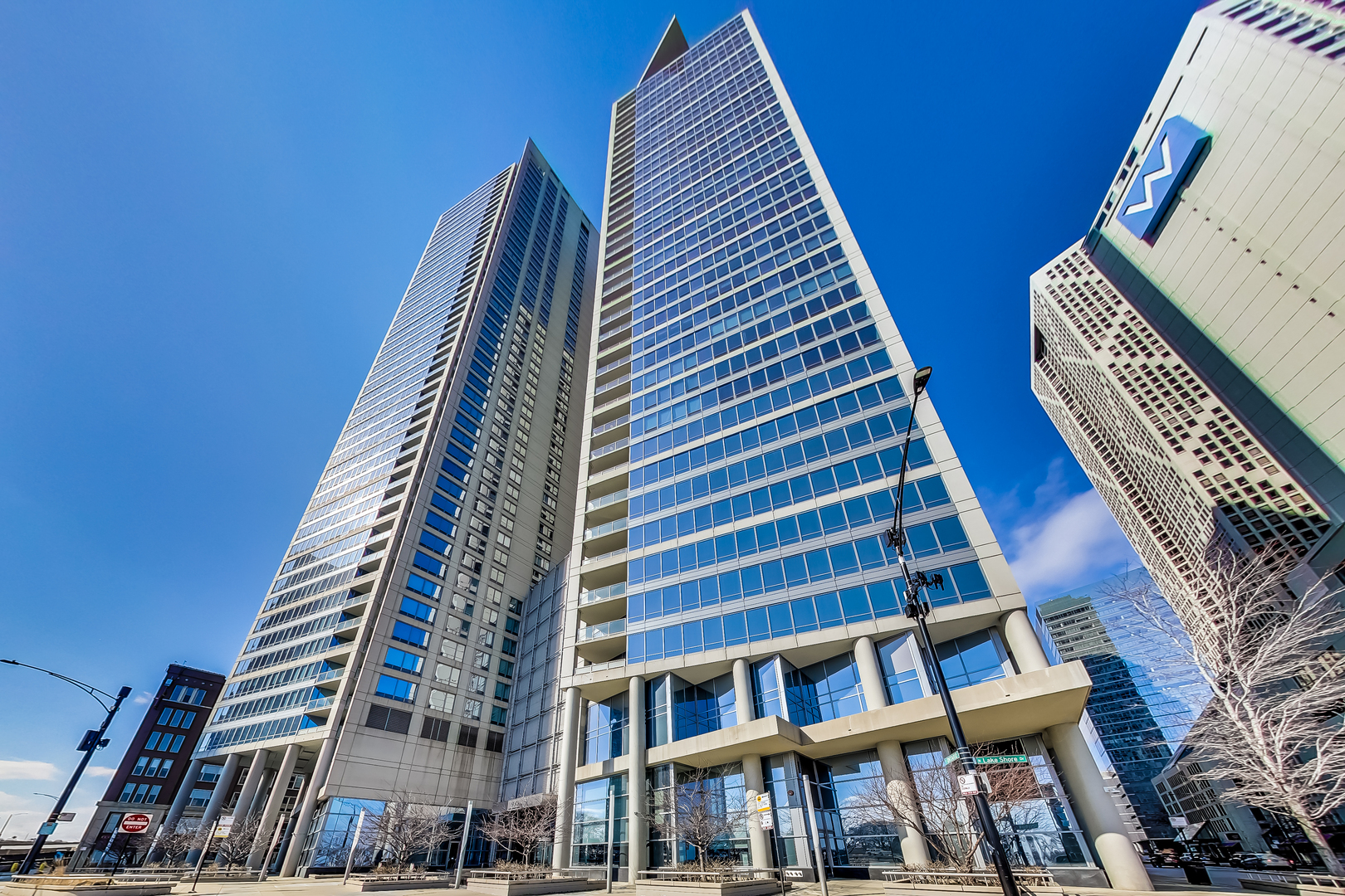Photo of 600 N Lake Shore Drive, Chicago, IL 60611
